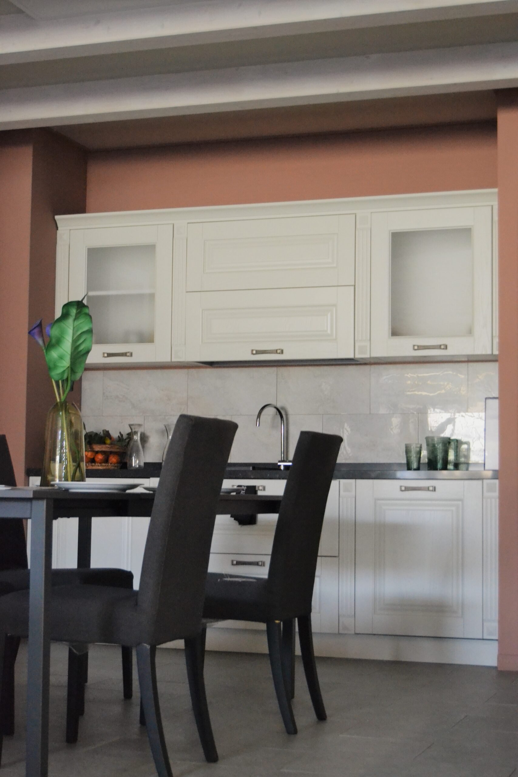 Cucina classica bianca - immagine 3